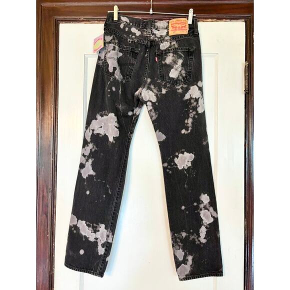 Upcycled Vintage Levis 501 Black Bleached Jeans -- Size Mens 32 NWT - Picture 4 of 4